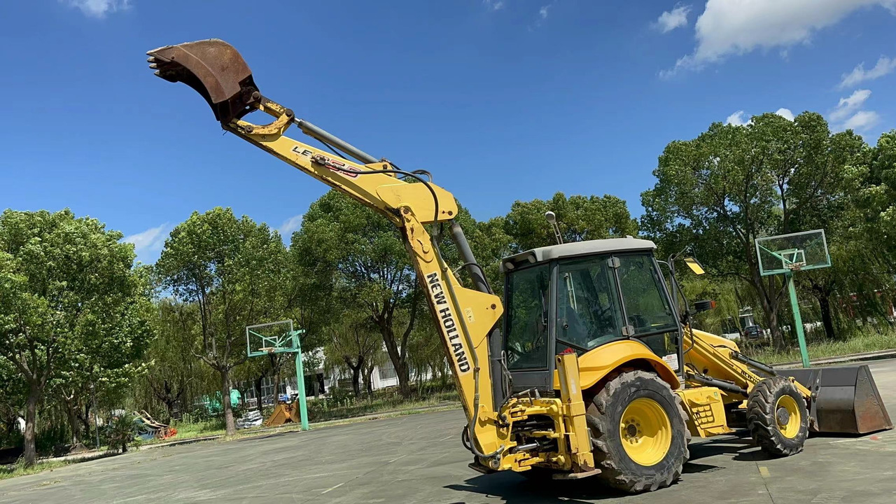 CNH LB95B-4PT - Backhoe loader: picture 2 CNH LB95B-4PT - Backhoe loader: picture 2