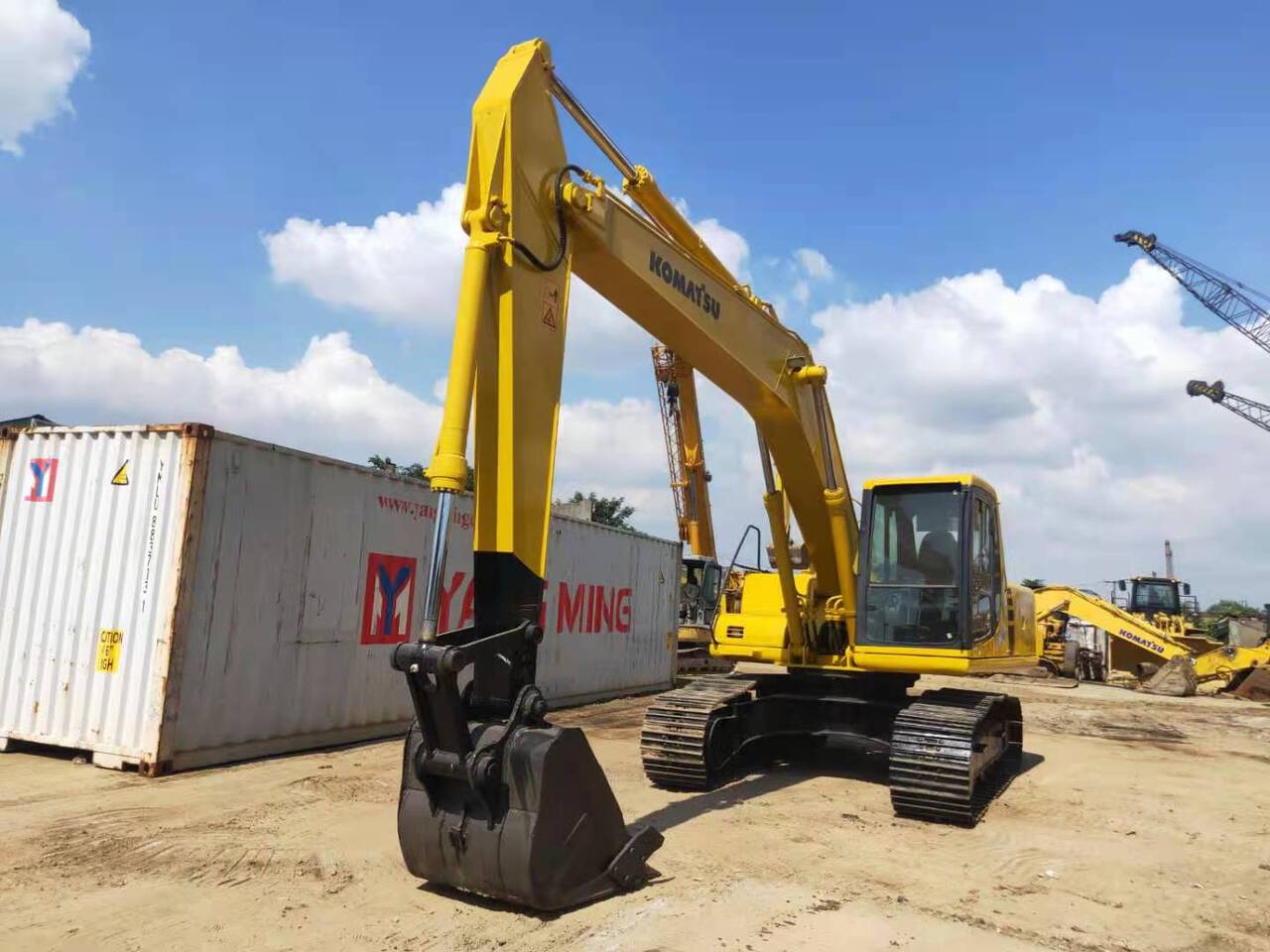 KOMATSU PC200-6 - Crawler excavator: picture 2 KOMATSU PC200-6 - Crawler excavator: picture 2