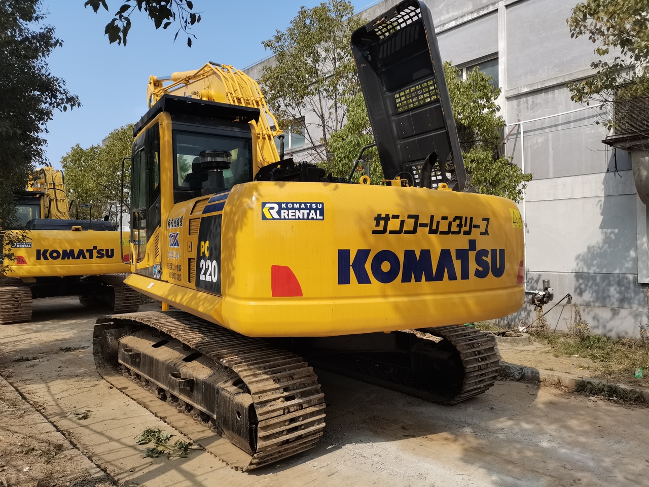 KOMATSU PC220-8 - Crawler excavator: picture 3 KOMATSU PC220-8 - Crawler excavator: picture 3