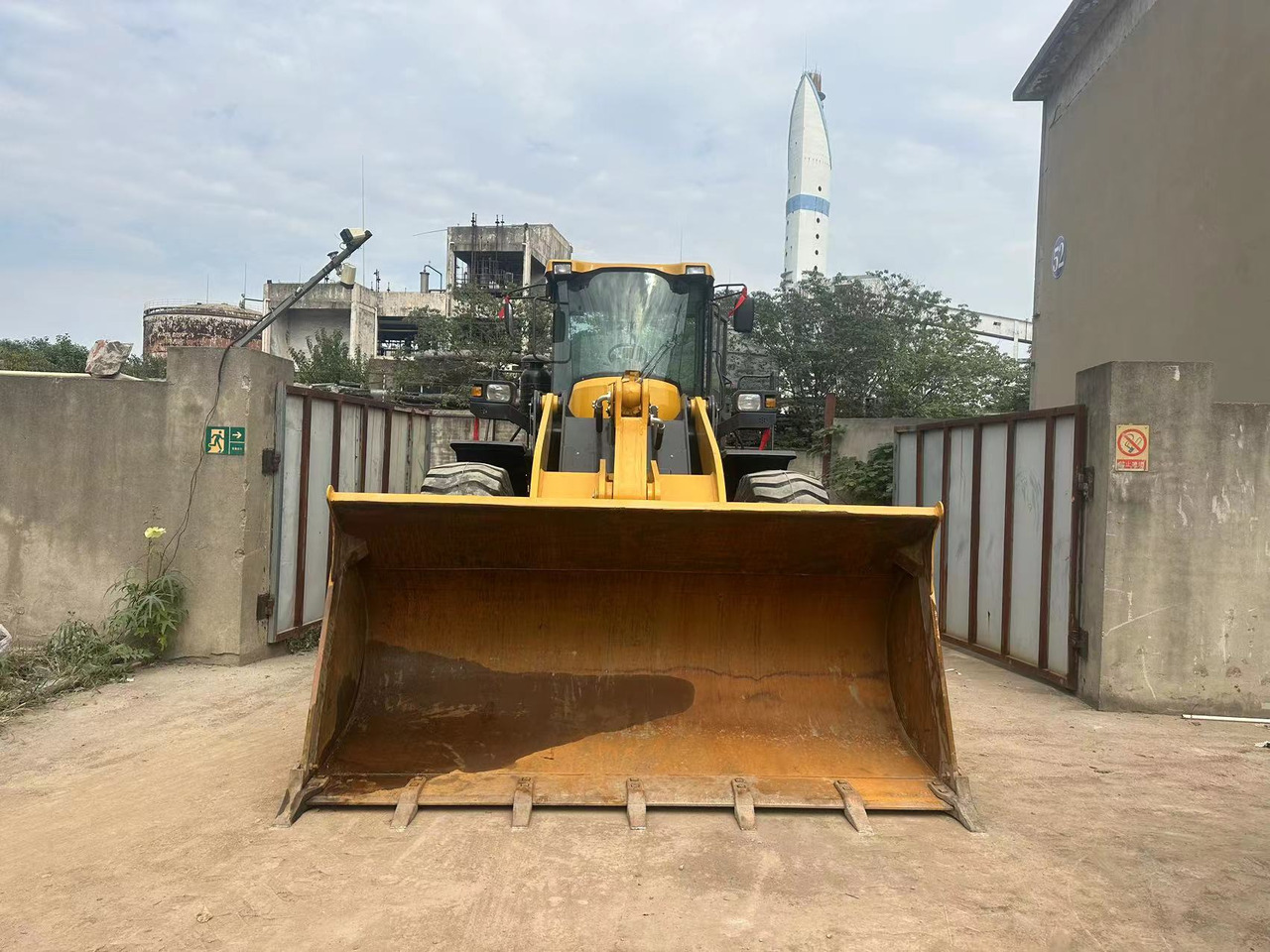 SDLG LG956F - Crawler excavator: picture 1 SDLG LG956F - Crawler excavator: picture 1