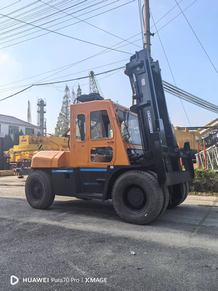 TCM FD100 - Diesel forklift: picture 4 TCM FD100 - Diesel forklift: picture 4