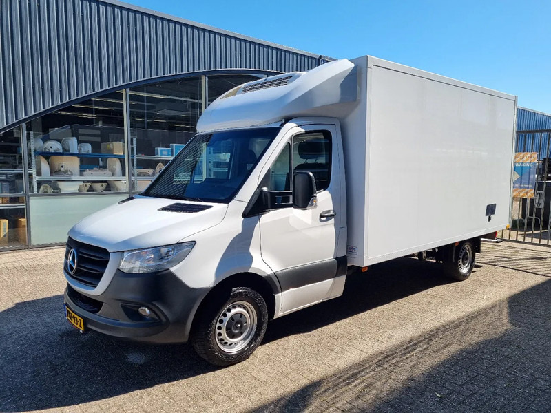 Mercedes-Benz Sprinter 316 CDI Kuhlkoffer Thermoking V300MAX st 230V Euro 6D - Refrigerated van: picture 4 Mercedes-Benz Sprinter 316 CDI Kuhlkoffer Thermoking V300MAX st 230V Euro 6D - Refrigerated van: picture 4