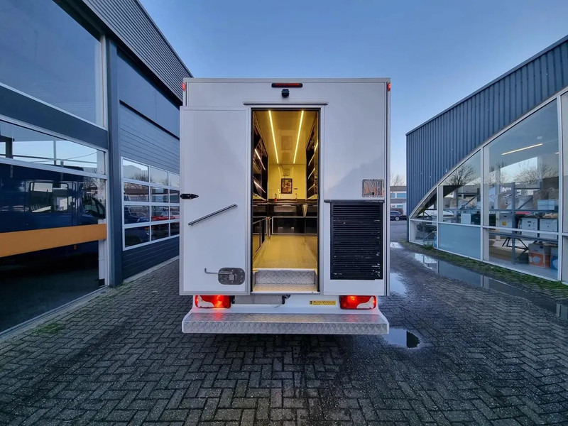 Mercedes-Benz Sprinter 513 CDI/ Foodtruck/ Verkoopwagen/ Camper - Vending truck: picture 2 Mercedes-Benz Sprinter 513 CDI/ Foodtruck/ Verkoopwagen/ Camper - Vending truck: picture 2