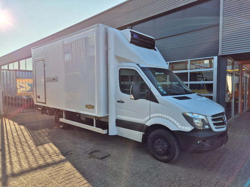 Mercedes-Benz Sprinter 519 CDI 3.0 V6 Koelkoffer LBW 1000 KG Xarios 500 st 230V Chereau Euro 6 - Refrigerated van: picture 1 Mercedes-Benz Sprinter 519 CDI 3.0 V6 Koelkoffer LBW 1000 KG Xarios 500 st 230V Chereau Euro 6 - Refrigerated van: picture 1