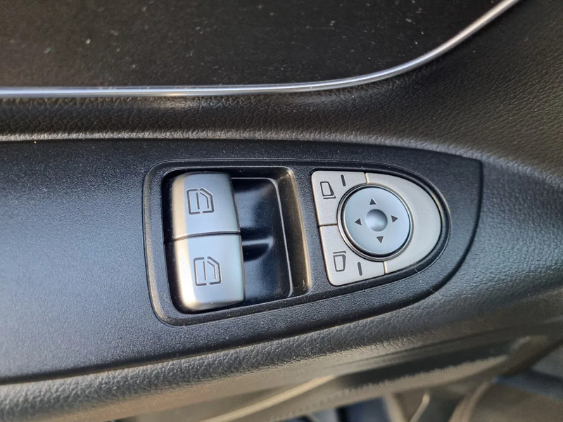 Small van Mercedes-Benz Vito 114 CDI L2 Euro 6 RWD 2.2 CDI: picture 19