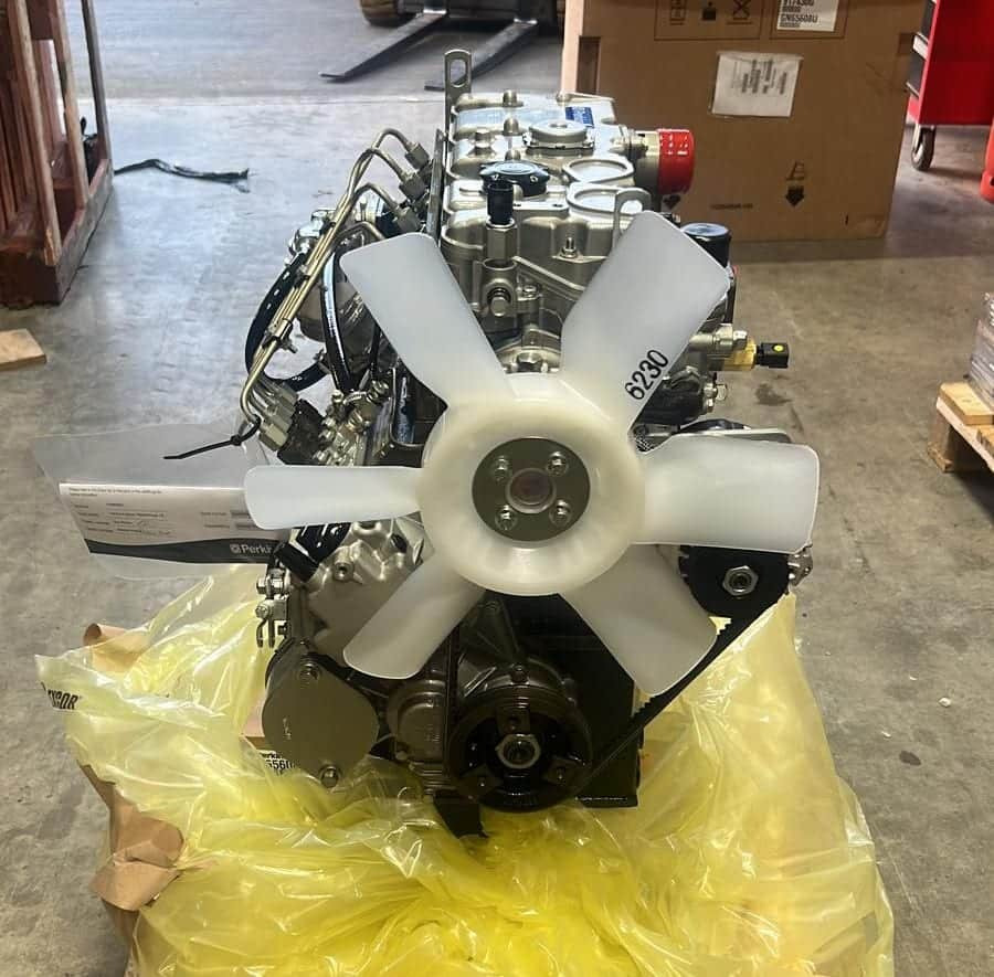Perkins 404D-22 COMPLETE Engine 2 BOLT PTO - Engine: picture 2 Perkins 404D-22 COMPLETE Engine 2 BOLT PTO - Engine: picture 2