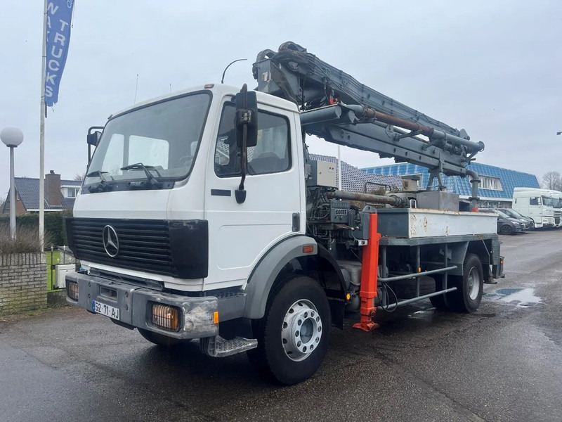 Mercedes-Benz SK 1922 PUTZMEISTER M22 MANUAL FULL STEEL SPRING NEW TYRES - Concrete pump truck: picture 1 Mercedes-Benz SK 1922 PUTZMEISTER M22 MANUAL FULL STEEL SPRING NEW TYRES - Concrete pump truck: picture 1