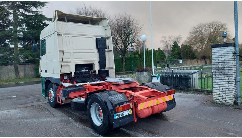 DAF XF 95.430 4x2 EURO 2 Manual Gearbox - Tractor unit: picture 4 DAF XF 95.430 4x2 EURO 2 Manual Gearbox - Tractor unit: picture 4