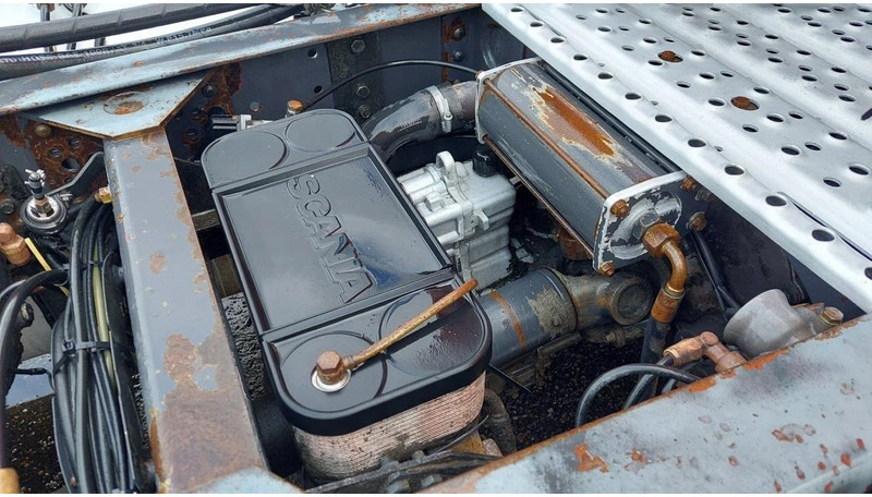 Scania R124-360 360 MANUAL GEARBOX RETARDER HYDRAULIC PTO - Tractor unit: picture 5 Scania R124-360 360 MANUAL GEARBOX RETARDER HYDRAULIC PTO - Tractor unit: picture 5