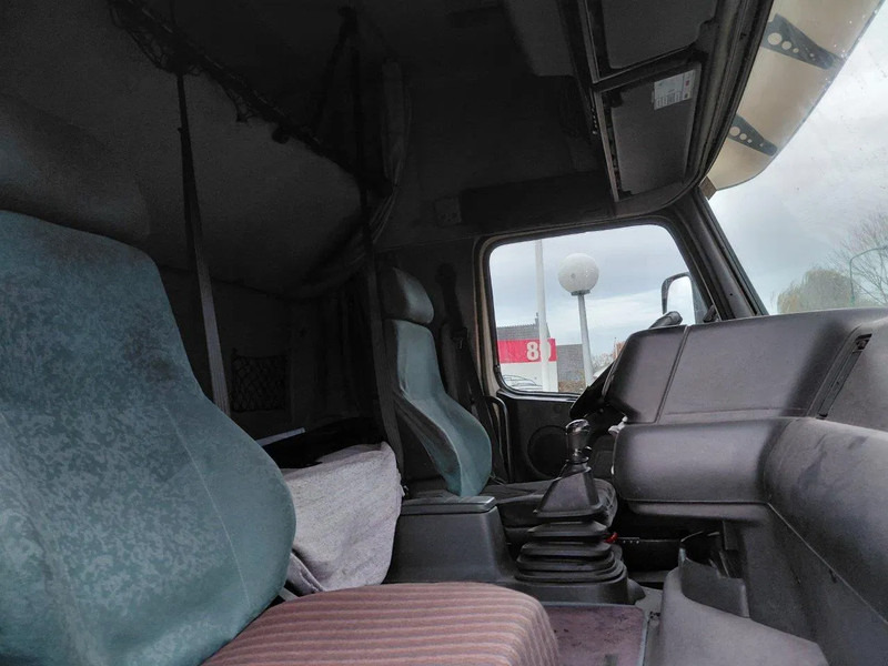 Volvo FH 12.380 MANUAL 3+3 GEARBOX - Tractor unit: picture 5 Volvo FH 12.380 MANUAL 3+3 GEARBOX - Tractor unit: picture 5