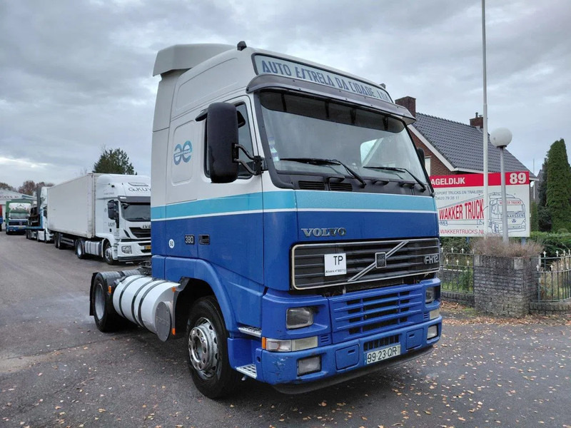 Volvo FH 12.380 MANUAL 3+3 GEARBOX - Tractor unit: picture 3 Volvo FH 12.380 MANUAL 3+3 GEARBOX - Tractor unit: picture 3