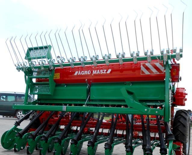 AGRO-MASZ SR-250 / SEMBRADORA - Seed drill: picture 1 AGRO-MASZ SR-250 / SEMBRADORA - Seed drill: picture 1