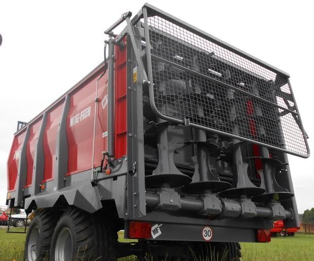METAL-FACH N267 8T - Manure spreader: picture 5 METAL-FACH N267 8T - Manure spreader: picture 5