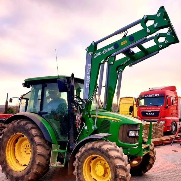 Metal-Technik Frontlader John Deere MT-03 / Ładowacz czołowy John Deere MT-03 - Front loader for tractor for Farm tractor: picture 3 Metal-Technik Frontlader John Deere MT-03 / Ładowacz czołowy John Deere MT-03 - Front loader for tractor for Farm tractor: picture 3