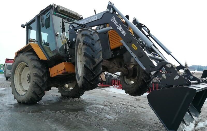 Metal-Technik Frontlader für RENAULT 90.34 / Ładowacz czołowy do RENAULT 90.34 - Front loader for tractor for Farm tractor: picture 1 Metal-Technik Frontlader für RENAULT 90.34 / Ładowacz czołowy do RENAULT 90.34 - Front loader for tractor for Farm tractor: picture 1