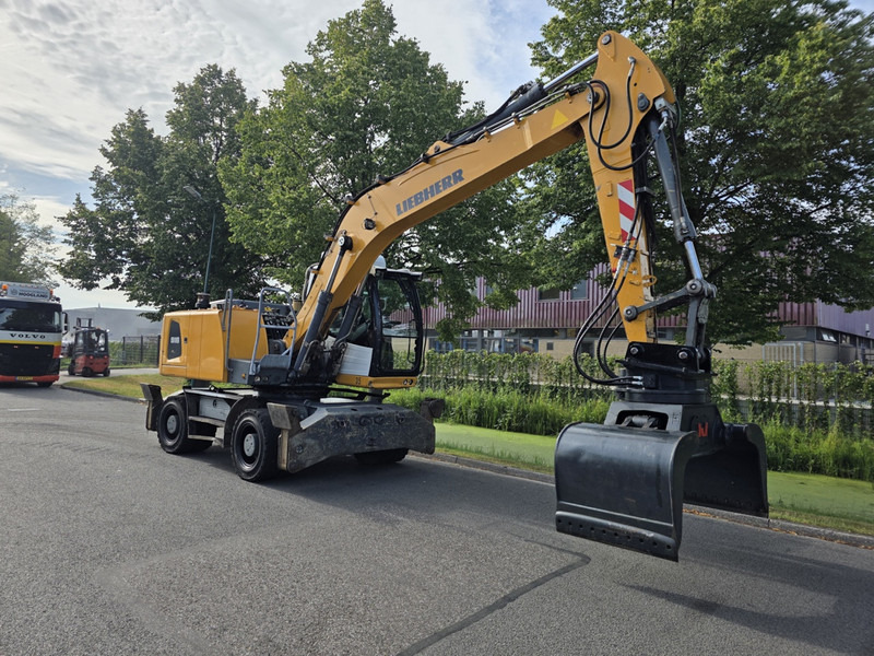 Liebherr a916 year 2017 dutch machine! liebherr a916 - Waste/ Industry handler: picture 3 Liebherr a916 year 2017 dutch machine! liebherr a916 - Waste/ Industry handler: picture 3