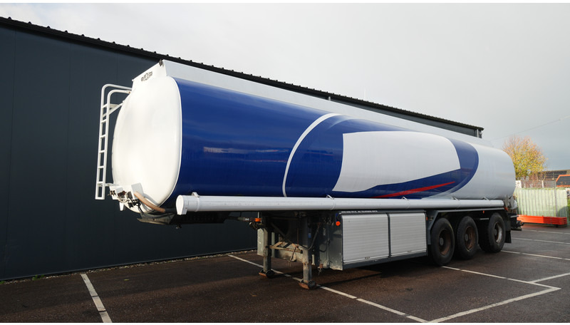 LAG 3 AXLE ADR FUEL TANK TRAILER 45.000ltr - Tank semi-trailer: picture 2 LAG 3 AXLE ADR FUEL TANK TRAILER 45.000ltr - Tank semi-trailer: picture 2