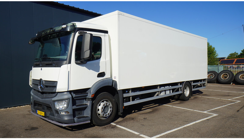 Mercedes-Benz ANTOS 1924 CLOSED BOX 429.000KM - Box truck: picture 4 Mercedes-Benz ANTOS 1924 CLOSED BOX 429.000KM - Box truck: picture 4