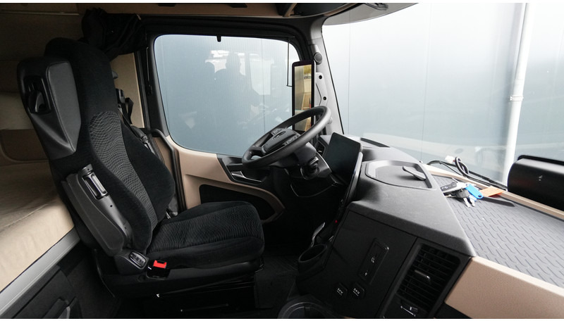 Mercedes-Benz ACTROS 1945 GIGASPACE 747.600KM - Tractor unit: picture 5 Mercedes-Benz ACTROS 1945 GIGASPACE 747.600KM - Tractor unit: picture 5