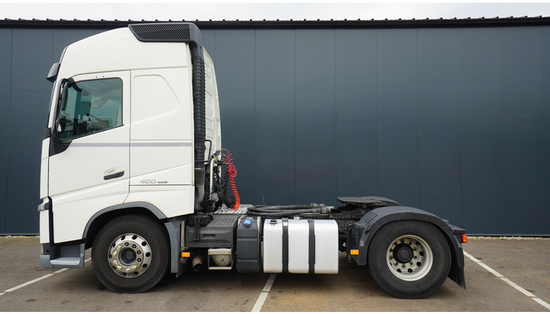 Tractor unit Volvo FH 420 ADR GLOBETROTTER EURO 6 769.000KM COMPRESSOR: picture 1