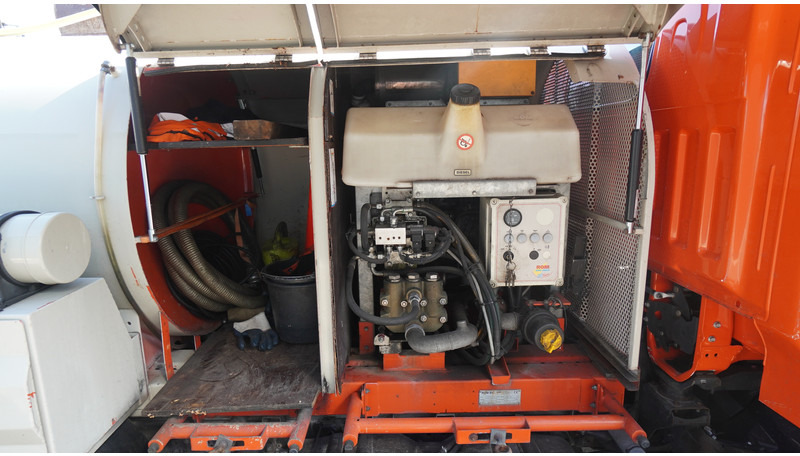 Renault Maxity 130-35/6 CC BROKEN ENGINE HIGH PRESSURE AND VACUUM SYSTEM - Van: picture 5 Renault Maxity 130-35/6 CC BROKEN ENGINE HIGH PRESSURE AND VACUUM SYSTEM - Van: picture 5