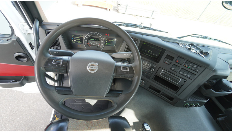 Volvo FMX 460 8X4 OPEN BOX WITH HIAB X-HIPRO 232 E-3 CRANE - Crane truck: picture 5 Volvo FMX 460 8X4 OPEN BOX WITH HIAB X-HIPRO 232 E-3 CRANE - Crane truck: picture 5