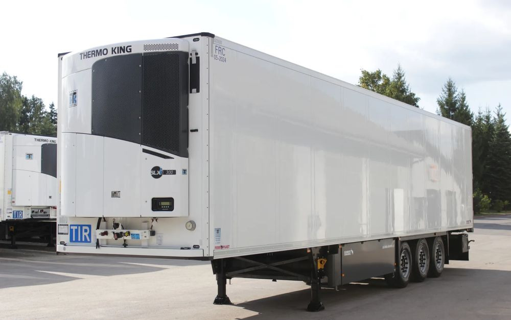 Schmitz Cargobull Thermo King SLXi 300 / DOPPELSTOCK / FP 60 ŚCIANA 7 CM / JAK NOWA / - Refrigerator semi-trailer: picture 3 Schmitz Cargobull Thermo King SLXi 300 / DOPPELSTOCK / FP 60 ŚCIANA 7 CM / JAK NOWA / - Refrigerator semi-trailer: picture 3