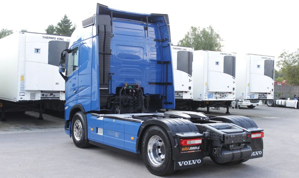 Volvo FH 500 / LED / ALU FELGI / STANDARD / KAMERY / SUPER STAN - Tractor unit: picture 4 Volvo FH 500 / LED / ALU FELGI / STANDARD / KAMERY / SUPER STAN - Tractor unit: picture 4