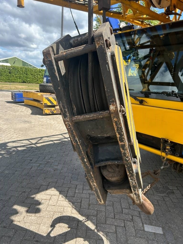 All terrain crane Terex AC 200-1: picture 11