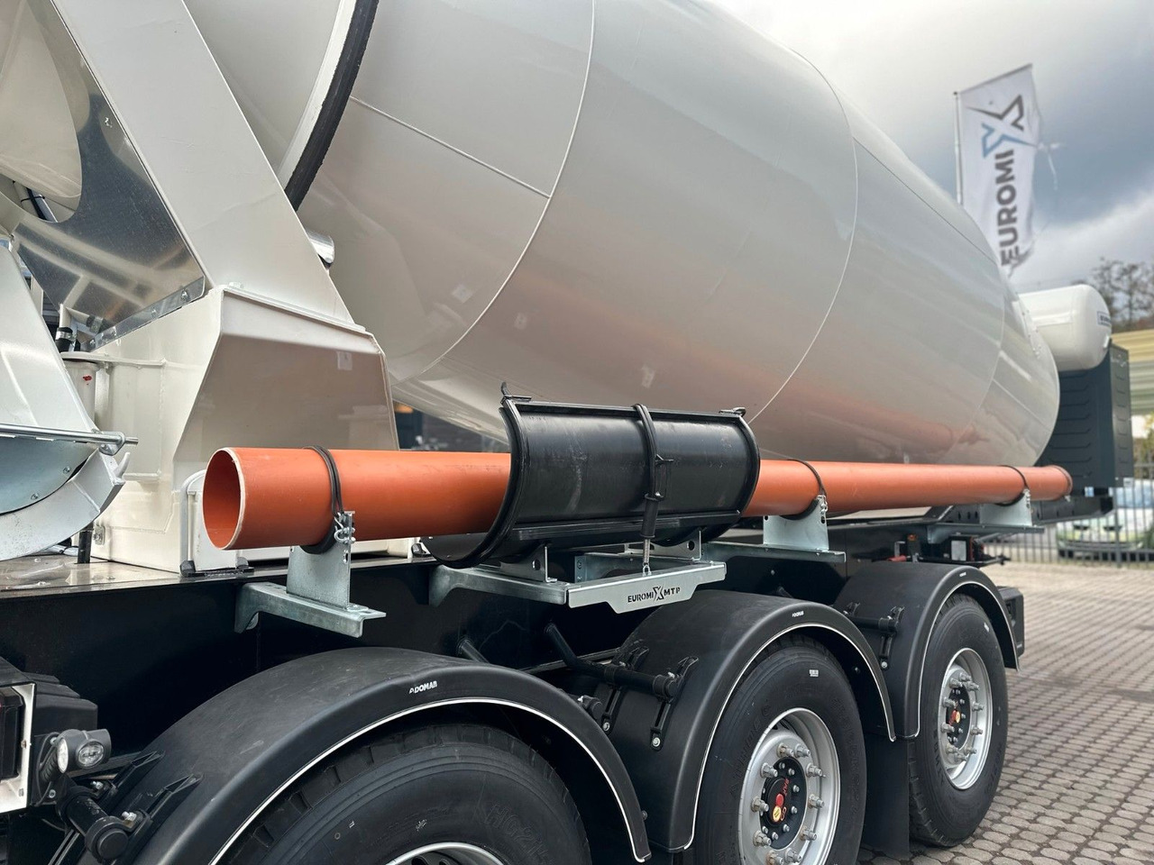 Concrete mixer truck EUROMIX MTP - 12m³ Betonmischer-Auflieger: picture 16