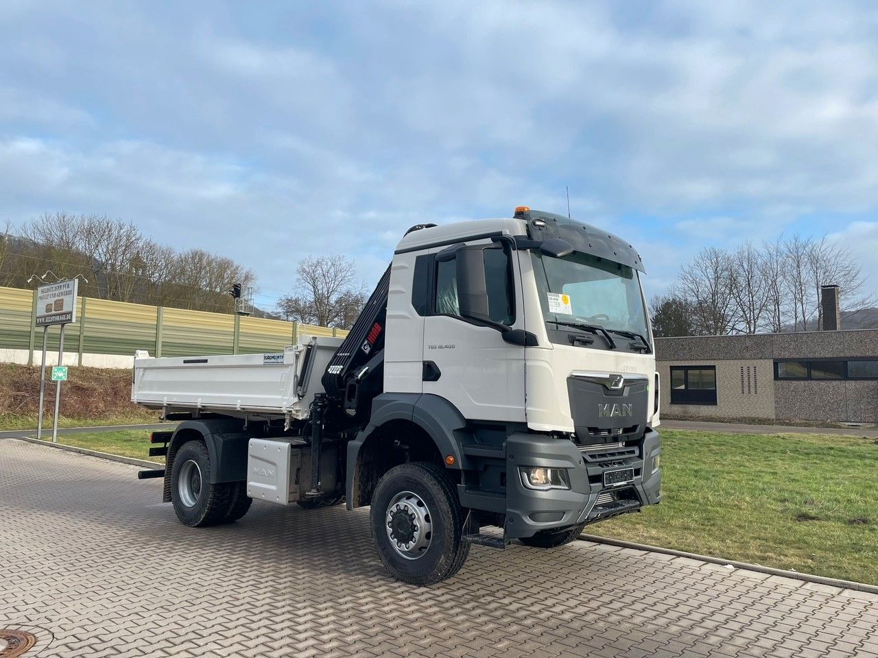 Tipper, Crane truck MAN TGS 18.400 TG3 4x4 Euro6e  Hiab X-HiDuo 138DS-4: picture 12
