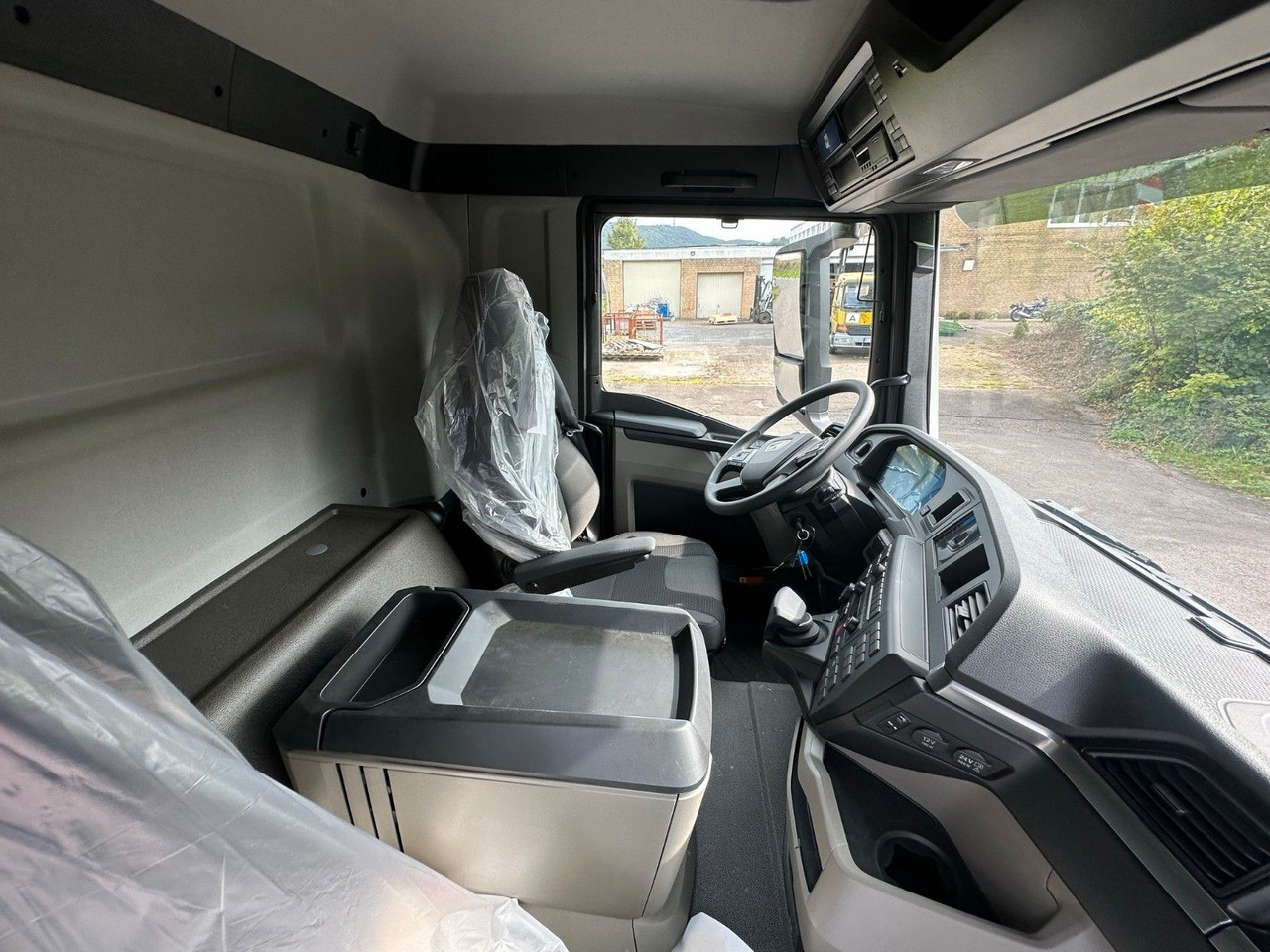 Tipper MAN TGS 33.440 6x6 /Euro6 3-Seiten-Kipper EuromixMTP: picture 22