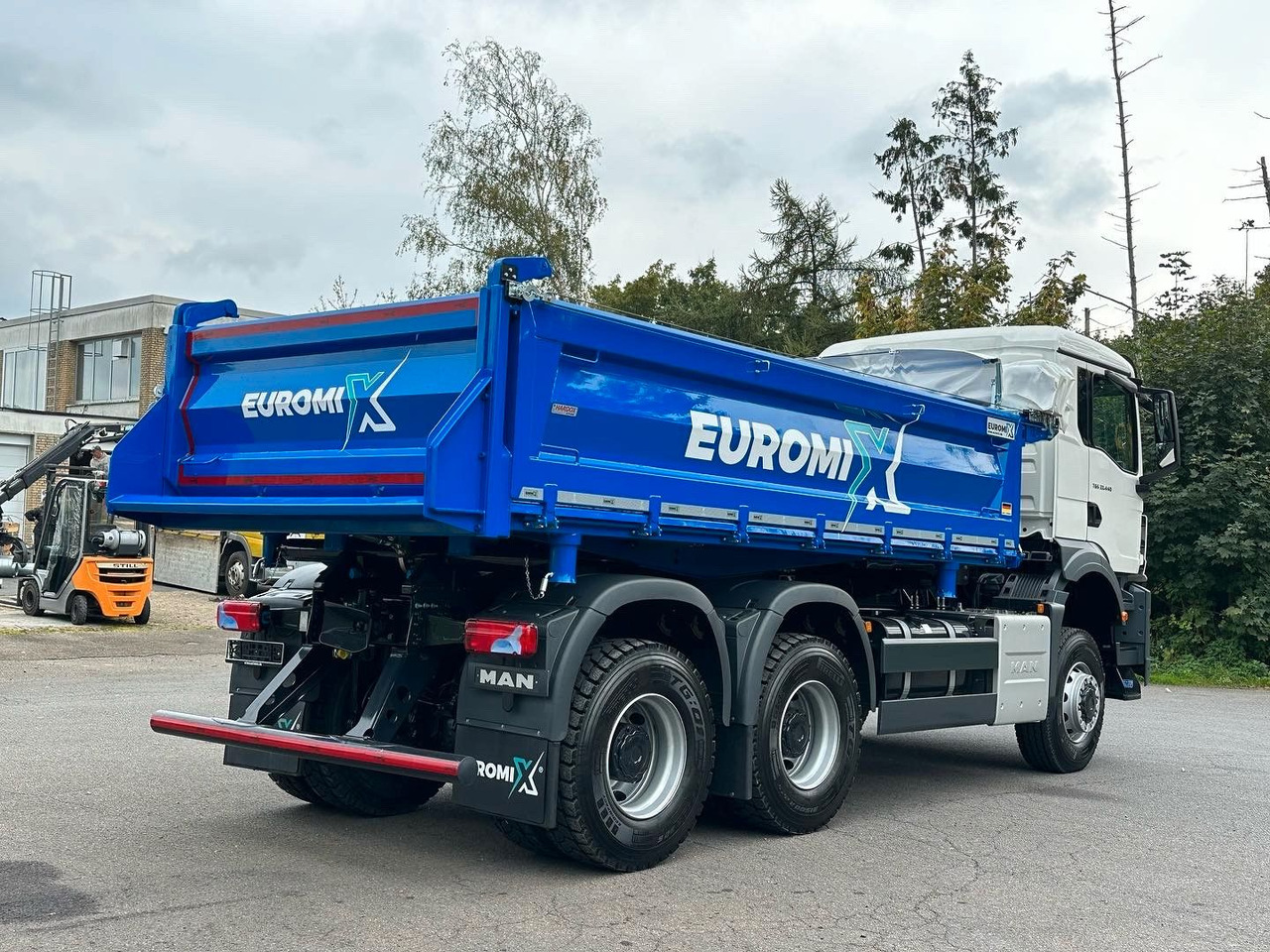Tipper MAN TGS 33.440 6x6 /Euro6 3-Seiten-Kipper EuromixMTP: picture 5