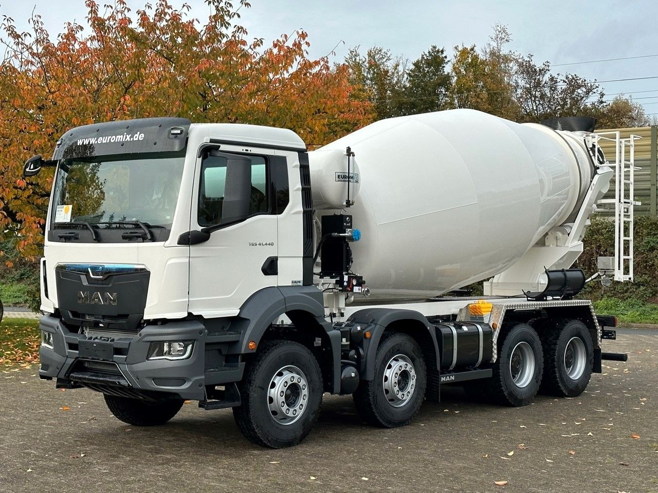 MAN TGS 41.440 8x4 /Euro6e Euromix EM 12 R - Concrete mixer truck: picture 1 MAN TGS 41.440 8x4 /Euro6e Euromix EM 12 R - Concrete mixer truck: picture 1