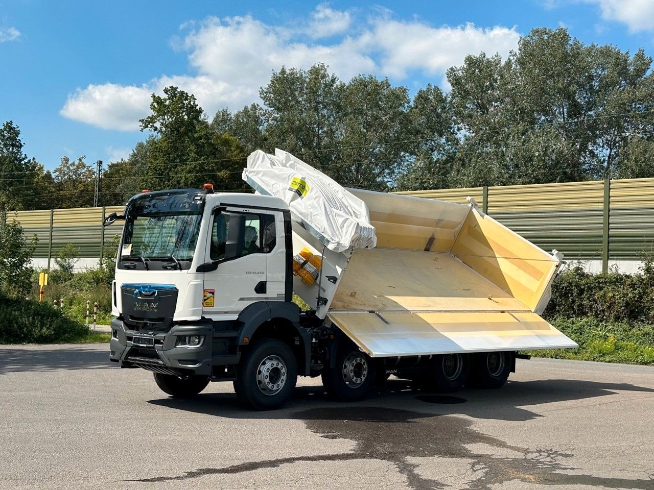MAN TGS 41.440 8x4 EuromixMTP 3-Seiten-Kipper - Tipper: picture 1 MAN TGS 41.440 8x4 EuromixMTP 3-Seiten-Kipper - Tipper: picture 1