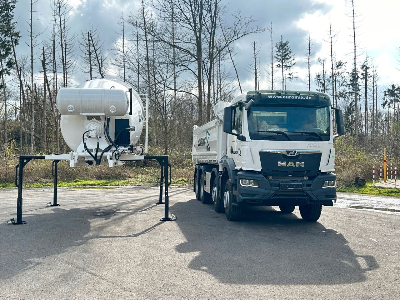 MAN TGS 41.440 8x4 WECHSELSYSTEM KIPPER+MISCHER - Tipper: picture 3 MAN TGS 41.440 8x4 WECHSELSYSTEM KIPPER+MISCHER - Tipper: picture 3
