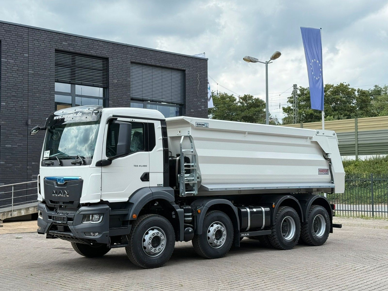 MAN TGS 41.480 BB 8X4 Hydraulische Klappe - Tipper: picture 1 MAN TGS 41.480 BB 8X4 Hydraulische Klappe - Tipper: picture 1