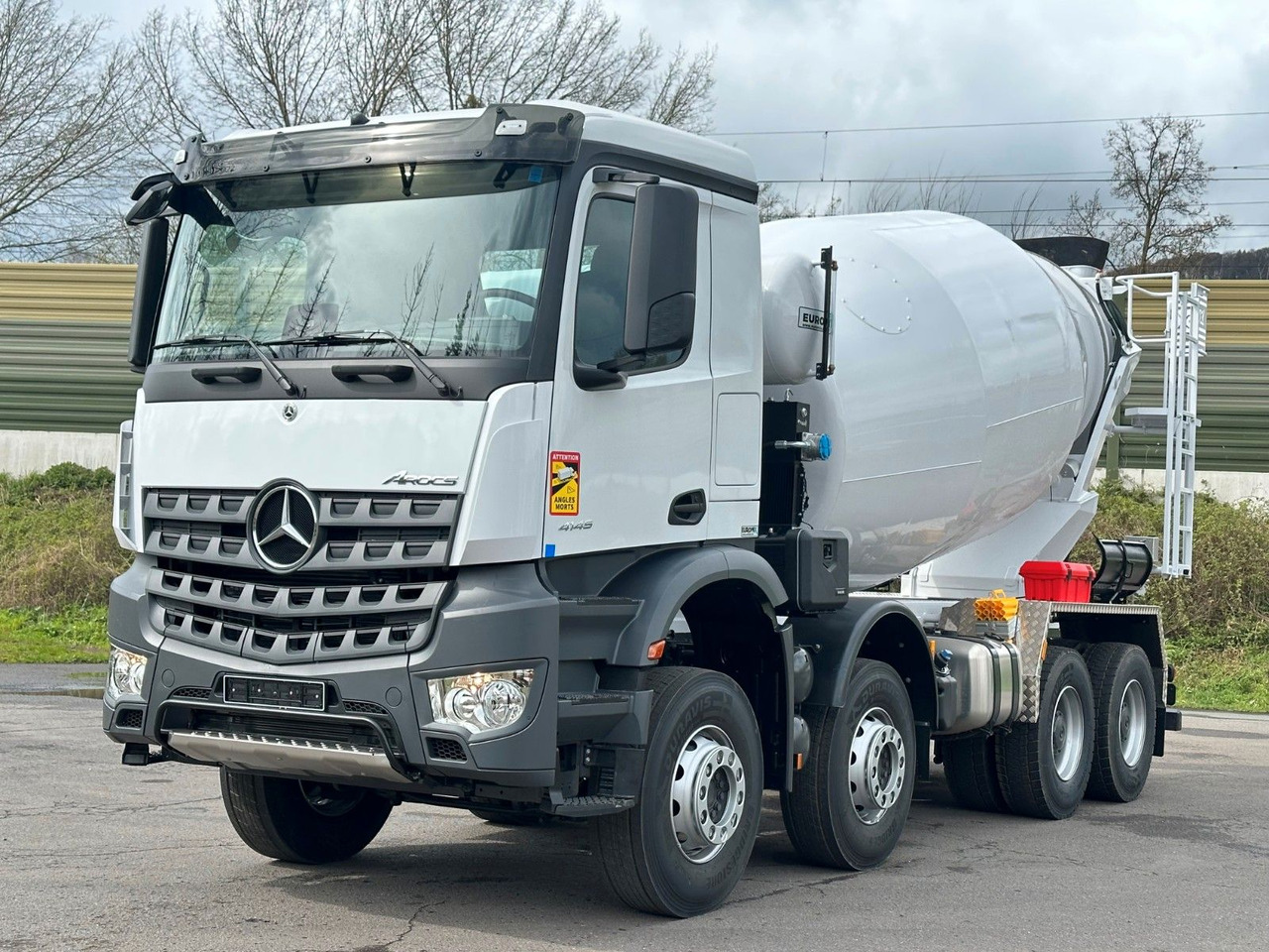 Mercedes-Benz 4145 8X4 EuromixMTP EM 12 Fahrmischer Mercedes-Benz 4145 8X4 EuromixMTP EM 12 Fahrmischer - Concrete mixer truck: picture 3 Mercedes-Benz 4145 8X4 EuromixMTP EM 12 Fahrmischer Mercedes-Benz 4145 8X4 EuromixMTP EM 12 Fahrmischer - Concrete mixer truck: picture 3