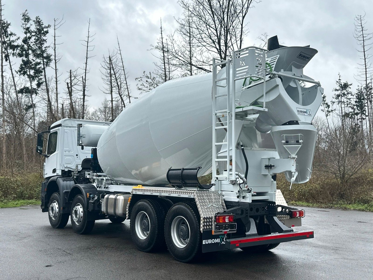 Mercedes-Benz AROCS 5 4242 8x4 Euro5 EuromixMTP EM 12m R - Concrete mixer truck: picture 5 Mercedes-Benz AROCS 5 4242 8x4 Euro5 EuromixMTP EM 12m R - Concrete mixer truck: picture 5