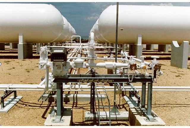 Install & Go, Start a Visser 100m3 LPG Depot Gas, Gaz, LPG, GPL, Propane, Butane tank aboveground Complete LPG filling Depot Basic design according with PED LPG Filling Depot - Fuel tank for Truck: picture 1 Install & Go, Start a Visser 100m3 LPG Depot Gas, Gaz, LPG, GPL, Propane, Butane tank aboveground Complete LPG filling Depot Basic design according with PED LPG Filling Depot - Fuel tank for Truck: picture 1