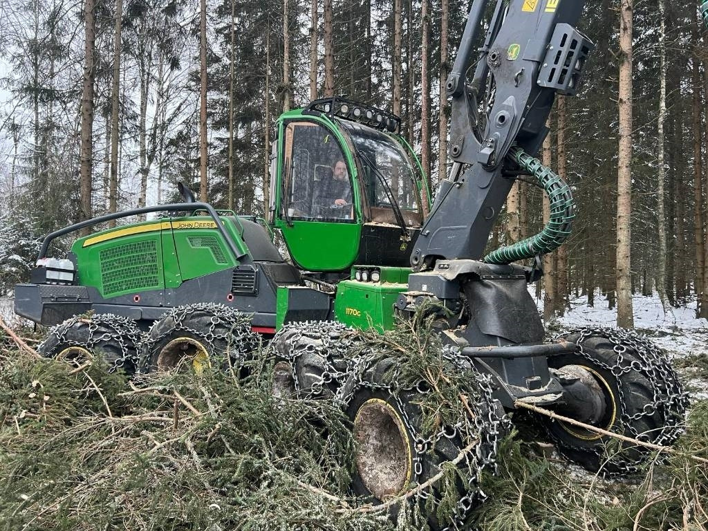 John Deere 1170G - Forestry harvester: picture 1 John Deere 1170G - Forestry harvester: picture 1