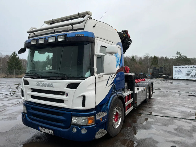 Scania P420 6X2*4, Hooklift-truck with Crane, 2008 - Truck, Crane truck: picture 2 Scania P420 6X2*4, Hooklift-truck with Crane, 2008 - Truck, Crane truck: picture 2