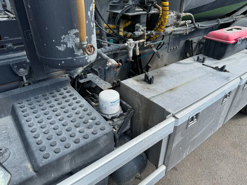 Volvo FH 460 6x2*4, Euro 6, Mixer + Hydraulic slide, 2013 - Concrete mixer truck: picture 5 Volvo FH 460 6x2*4, Euro 6, Mixer + Hydraulic slide, 2013 - Concrete mixer truck: picture 5