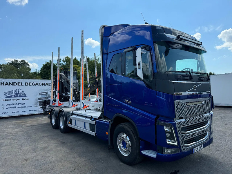 Volvo FH 6x4, Timber-truck + Jonsered 1080, 2017 - Timber truck, Crane truck: picture 1 Volvo FH 6x4, Timber-truck + Jonsered 1080, 2017 - Timber truck, Crane truck: picture 1