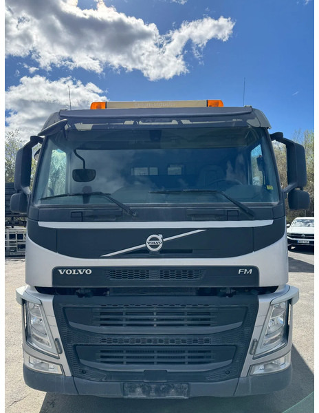 Volvo FM 370 6x2*4, 8m3 Mixer with Hyrdaulic slide, 2016 - Concrete mixer truck: picture 2 Volvo FM 370 6x2*4, 8m3 Mixer with Hyrdaulic slide, 2016 - Concrete mixer truck: picture 2