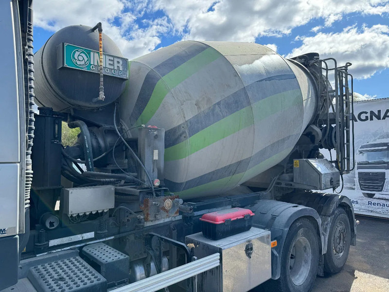 Volvo FM 370 6x2*4, 8m3 Mixer with Hyrdaulic slide, 2016 - Concrete mixer truck: picture 4 Volvo FM 370 6x2*4, 8m3 Mixer with Hyrdaulic slide, 2016 - Concrete mixer truck: picture 4