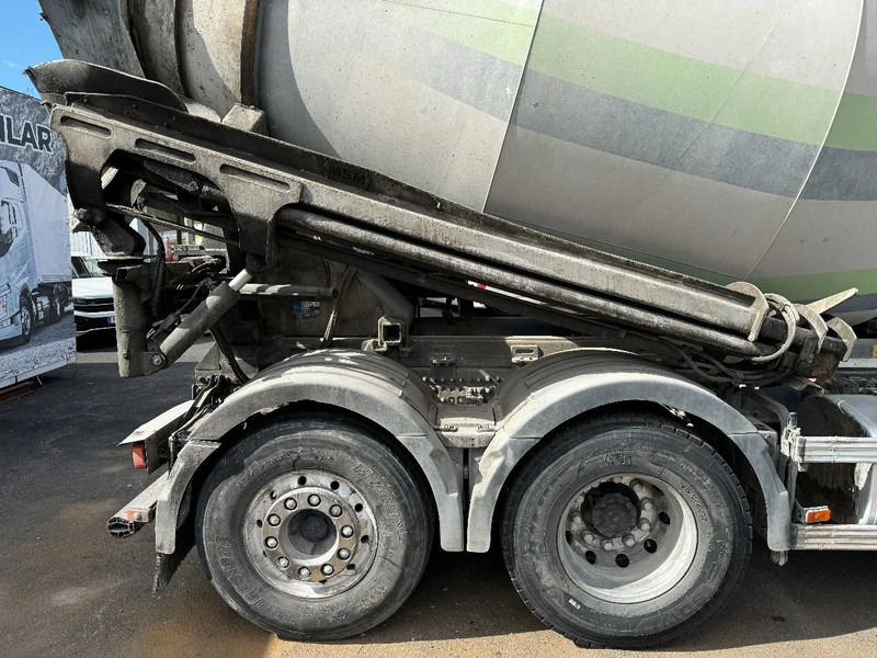 Concrete mixer truck Volvo FM 370 6x2*4, 8m3 Mixer with Hyrdaulic slide, 2016: picture 9