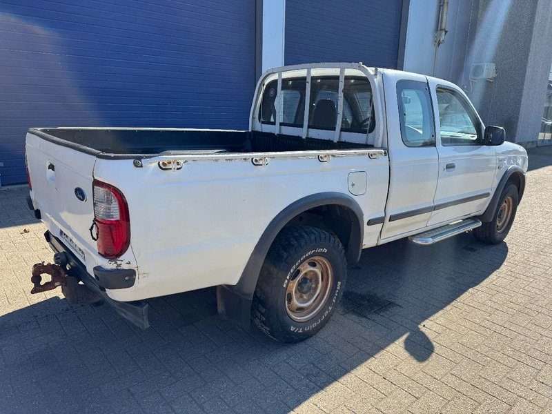 Ford Ranger **DIESEL-AIRCO** - Car: picture 4 Ford Ranger **DIESEL-AIRCO** - Car: picture 4