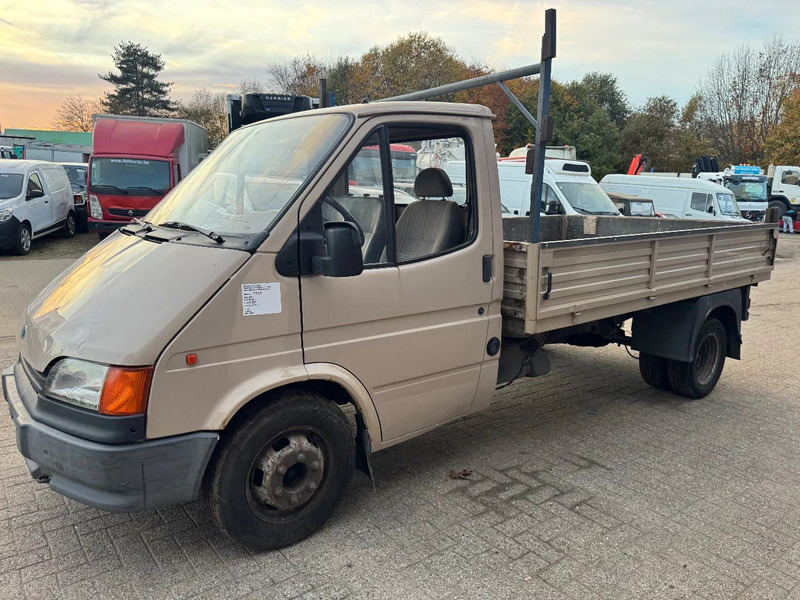 Ford Transit **BELGIAN ORIGINE-DIESEL** - Flatbed van: picture 1 Ford Transit **BELGIAN ORIGINE-DIESEL** - Flatbed van: picture 1