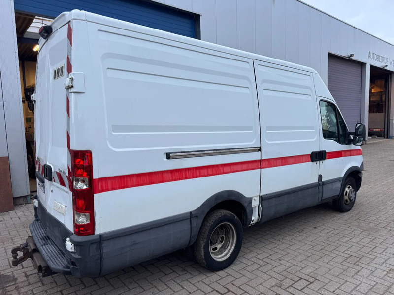 Iveco Daily **35C15-EURO 5-MOTOR 3.0** - Panel van: picture 5 Iveco Daily **35C15-EURO 5-MOTOR 3.0** - Panel van: picture 5